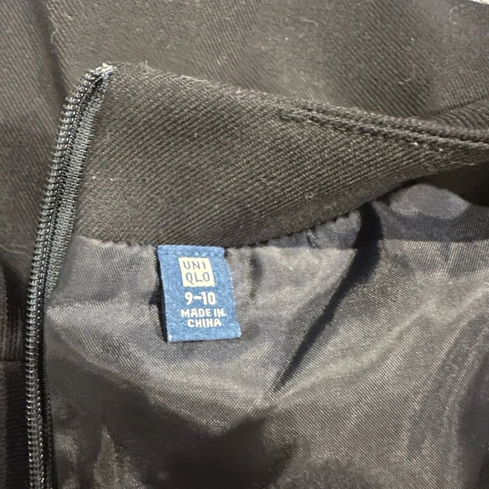 Girls Uniqlo short sleeve dress black sz 9/10 - Picture 4 of 4